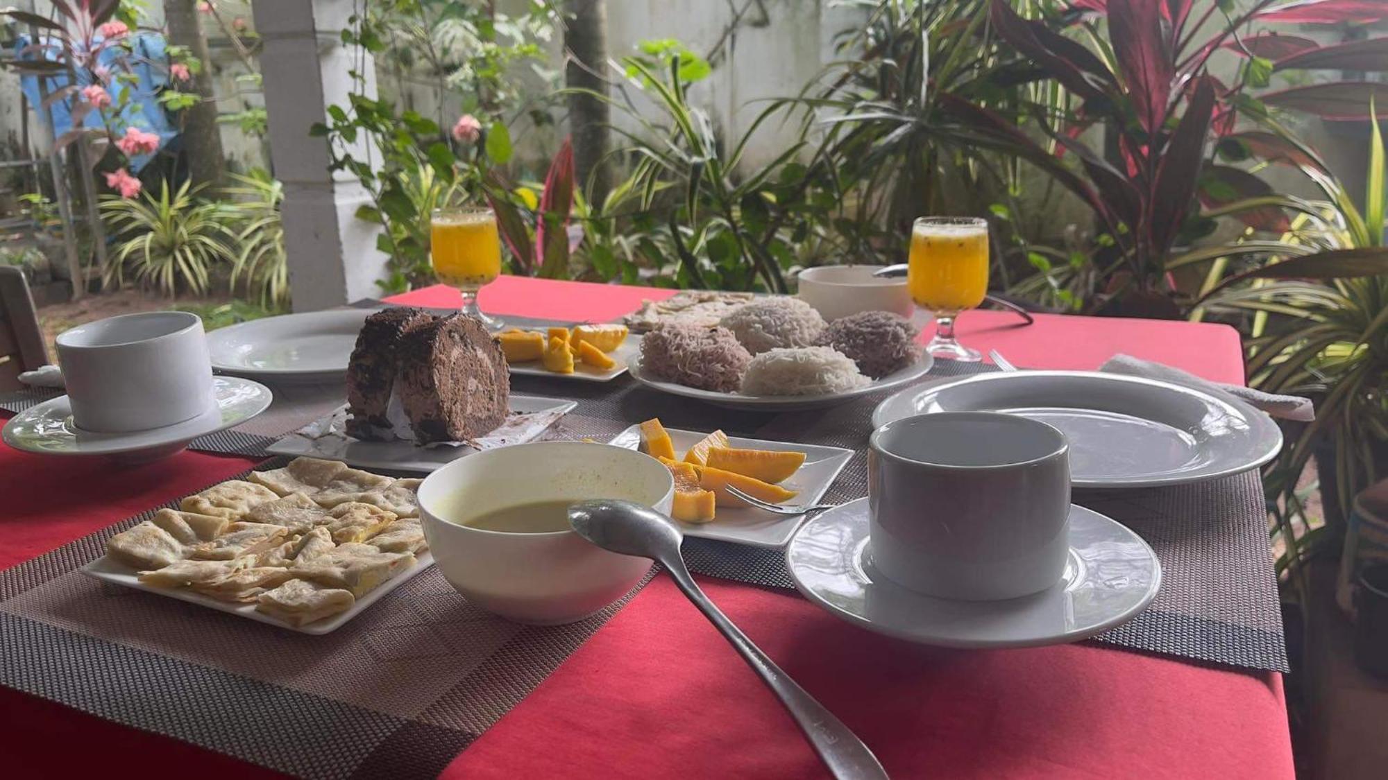 Goalma Family Holiday Resort & Restaurant Anuradhapura Buitenkant foto