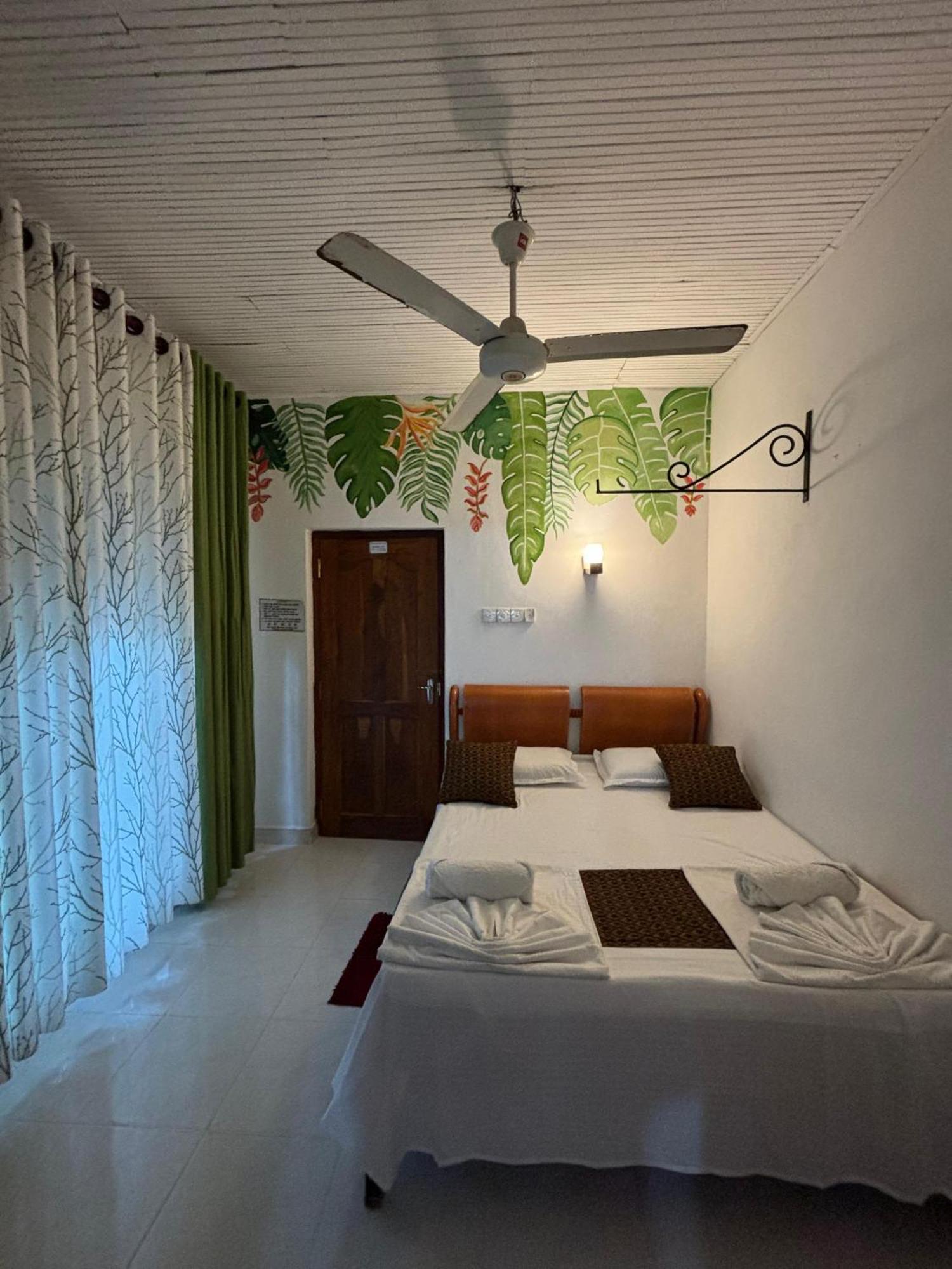Goalma Family Holiday Resort & Restaurant Anuradhapura Buitenkant foto