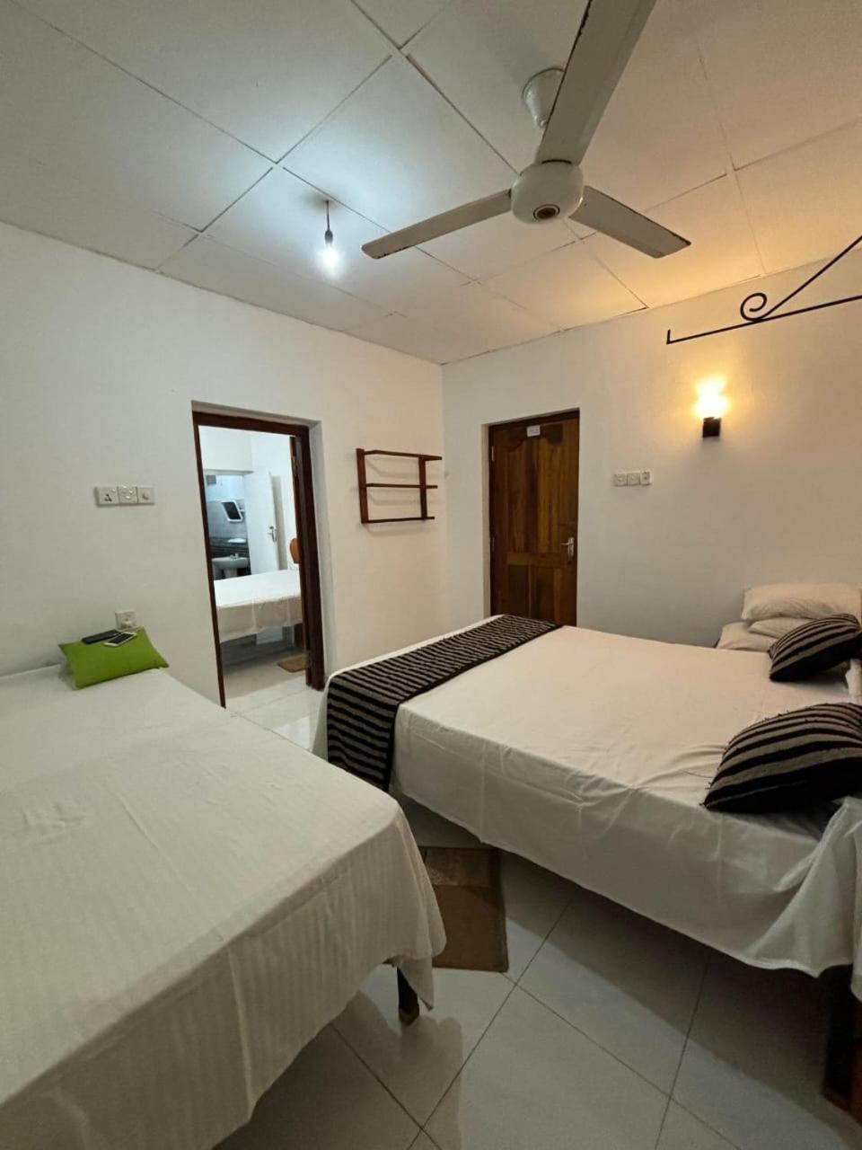Goalma Family Holiday Resort & Restaurant Anuradhapura Buitenkant foto