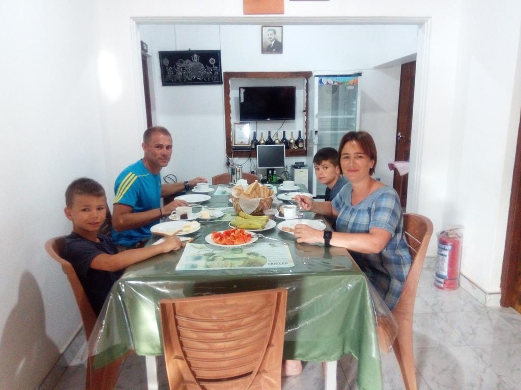 Goalma Family Holiday Resort & Restaurant Anuradhapura Buitenkant foto
