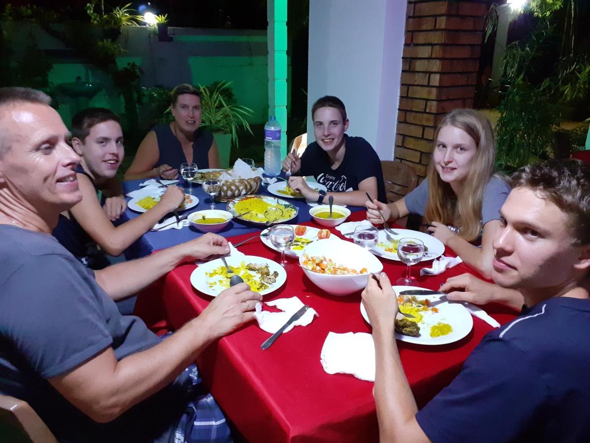 Goalma Family Holiday Resort & Restaurant Anuradhapura Buitenkant foto